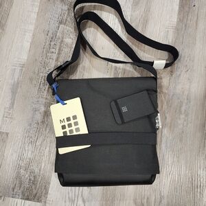 Moleskine "My Cloud" Reporter Bag